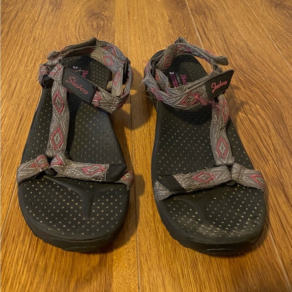 Sketchers Sandles - Picture 2 of 6